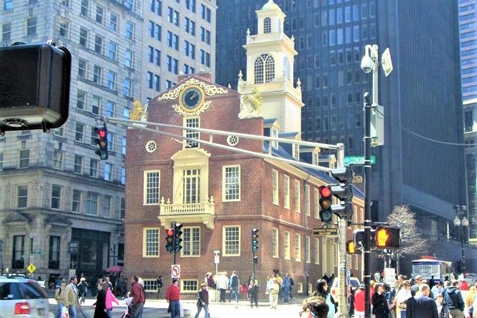 Downtown Freedom Trail, Beacon Hill & Back Bay Walking Tour - Boston Public Garden and the Back Bay landfill story you can actually picture