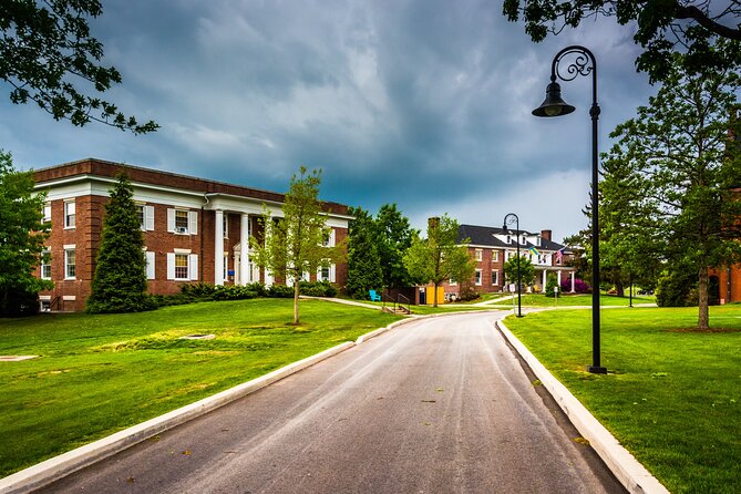 Echoes of War All Ages Ghost Tour - Hotel Gettysburg: wartime buildings and haunted tales