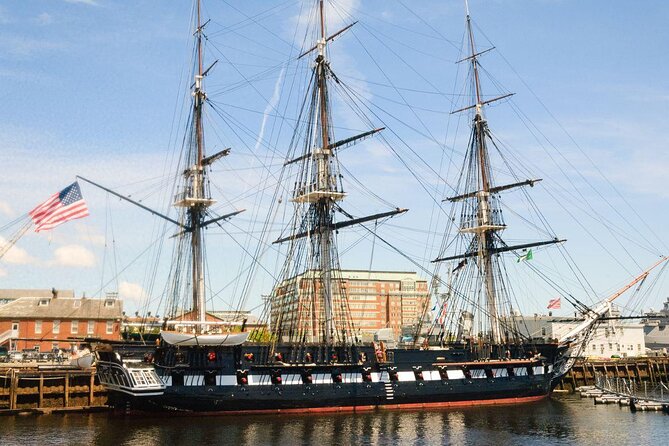 Entire Freedom Trail Walking Tour: Includes Bunker Hill and USS Constitution - Walking the Freedom Trail, from Beacon Street to Old Ironsides