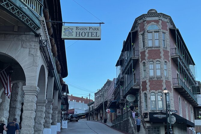 Eureka Rocket: Eureka Springs City Tour by Golf Cart - Starting at New Delhi Cafe, plus how pickup can help your schedule