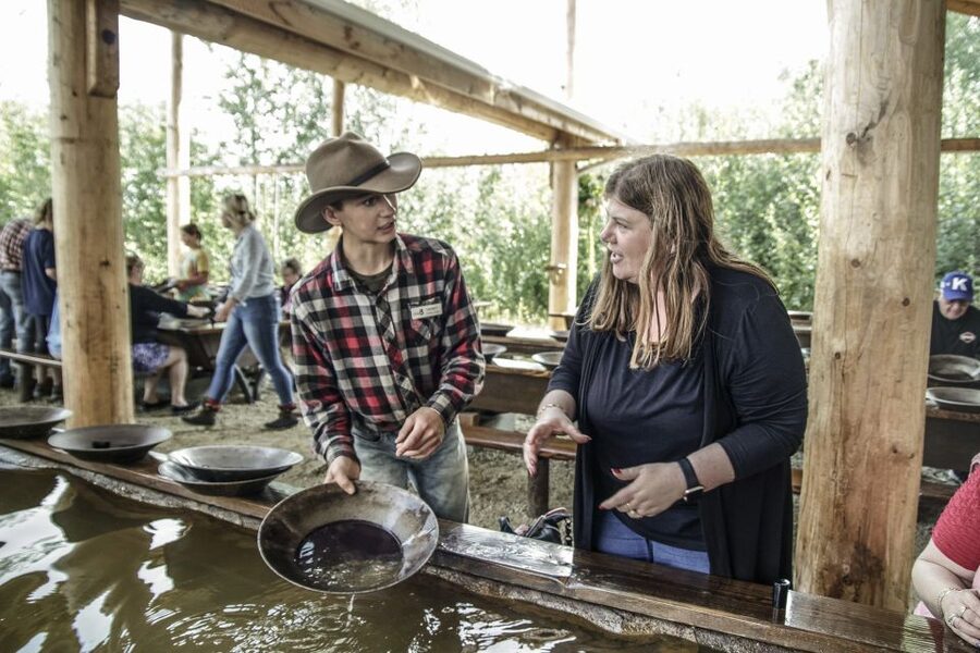 Fairbanks: Gold Dredge 8 Historic Train Tour - Practical tips so you get the most out of it