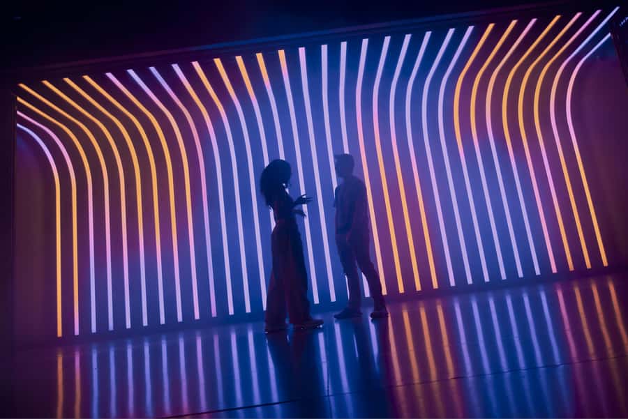 Flyover in Chicago: An Immersive Flying Theatre Experience - The 65-Foot Wraparound Screen and the Chicago You See