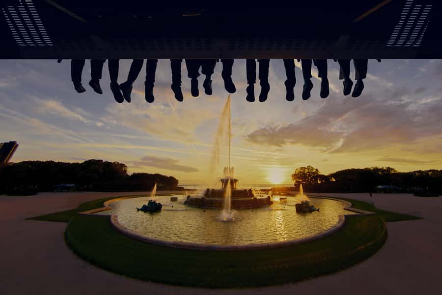 Flyover in Chicago: An Immersive Flying Theatre Experience - The Role of the Flight Guide and the Story Thread