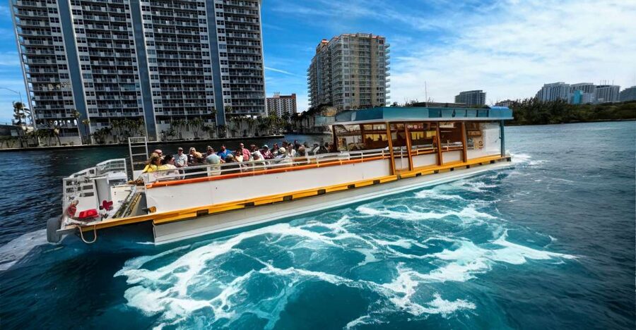 Fort Lauderdale: Millionaire's Row Cruise with Drinks - Drinks and the Captain Host Combo That Powers the Fun