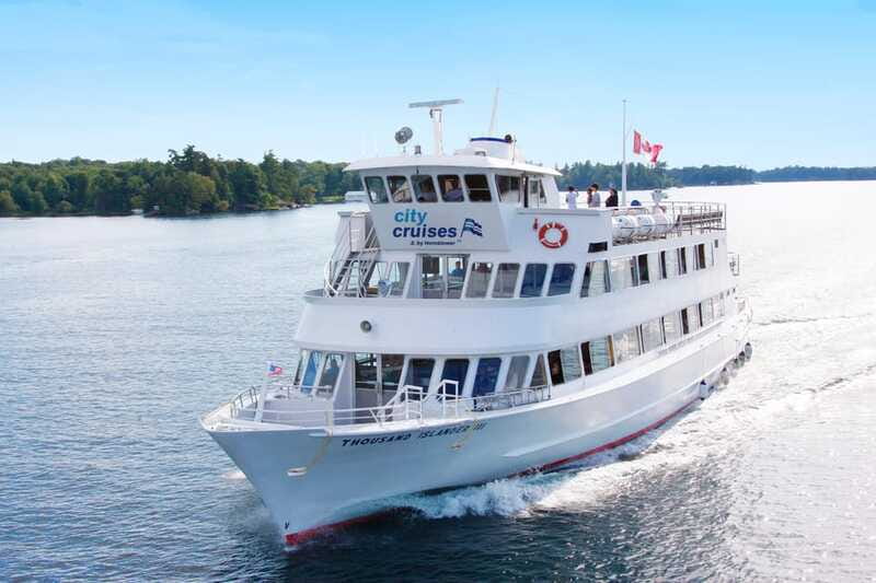From Ivy Lea: 1000 Islands Boldt Castle Scenic Cruise - Onboard bar and snacks: plan your budget, then relax