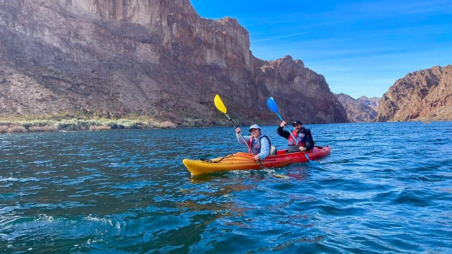 From Las Vegas: Emerald Cave Guided Kayak Tour with Shuttle - From Mandalay Bay to Willow Beach: shuttle timing and scenic ride