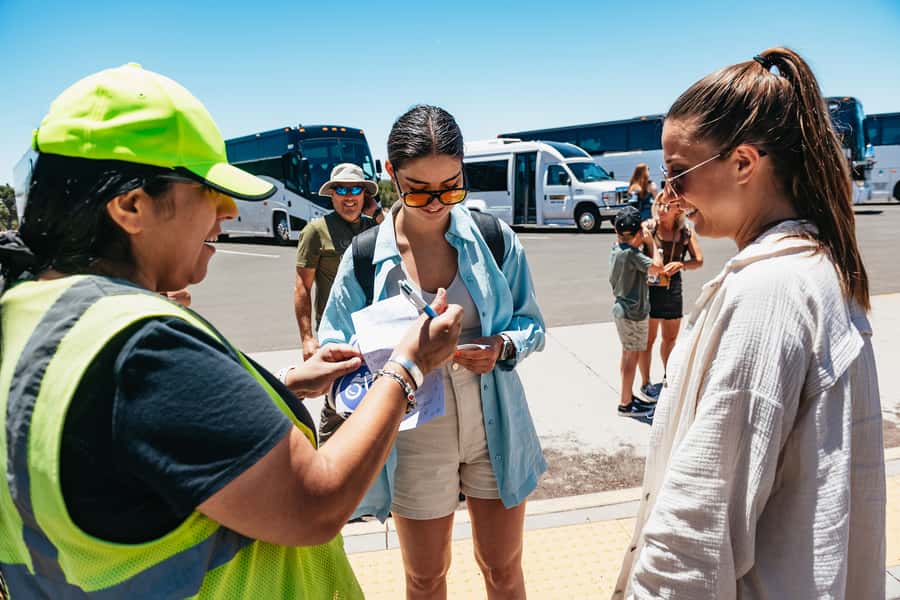 From Las Vegas: Grand Canyon South Rim Day Trip - Guides on the bus: what makes the experience feel smooth