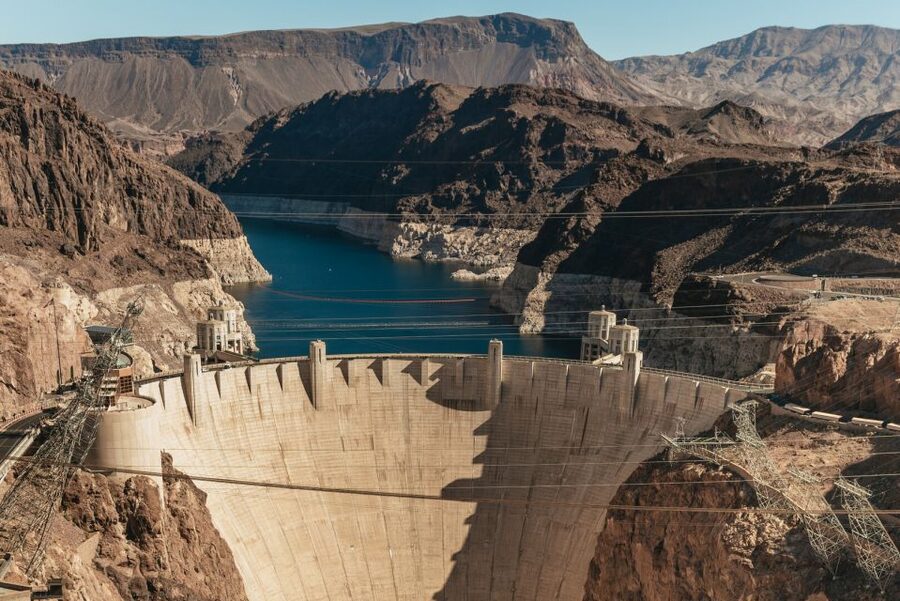 From Las Vegas: Hoover Dam Highlights Tour - Lake Mead viewpoints and the “story in motion” effect