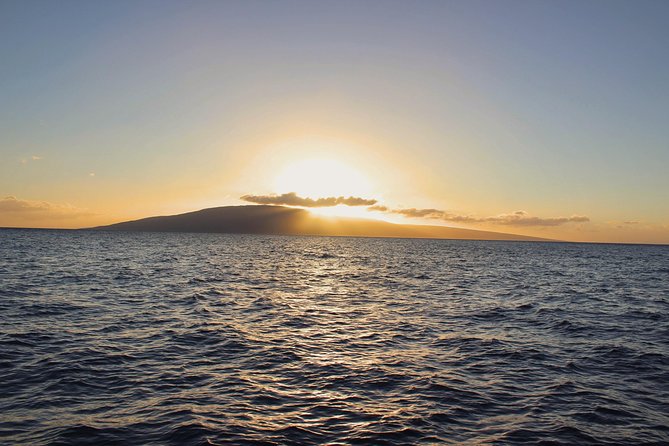 From Ma'alaea Harbor: Sunset Dinner Cruise Aboard the Quicksilver - Dinner on Quicksilver: 3 courses that actually feel like dinner