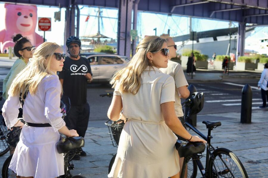 From Manhattan: 2-Hour Brooklyn Bridge Bike Tour - Where you start on Chambers Street, and how the ride is set up