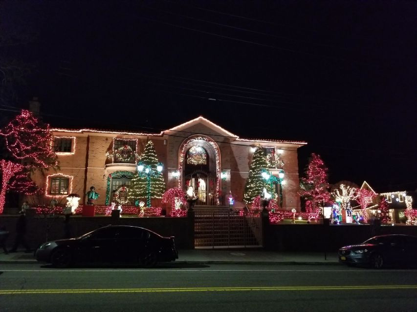 From Manhattan: 4-Hour Brooklyn Christmas Magic Tour - Small rules that can affect your evening comfort