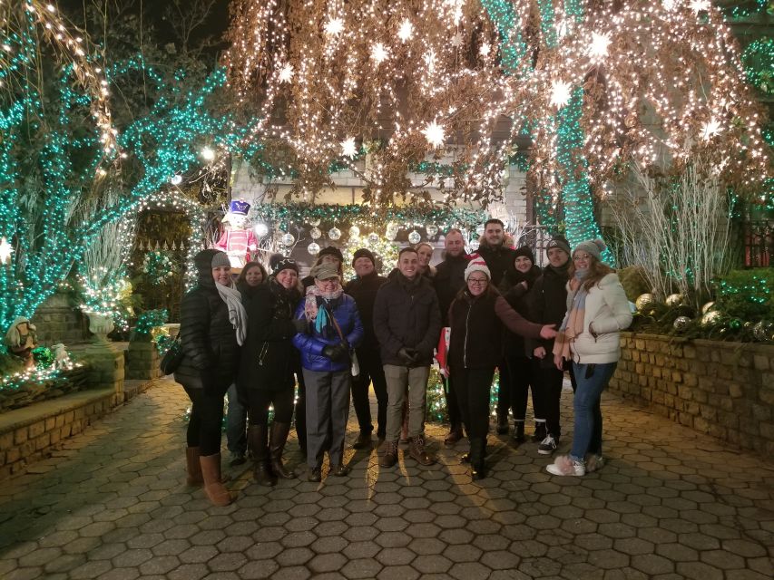 From Manhattan: 4-Hour Brooklyn Christmas Magic Tour - Dumbo plus Brooklyn Bridge: the short stop with big payoff