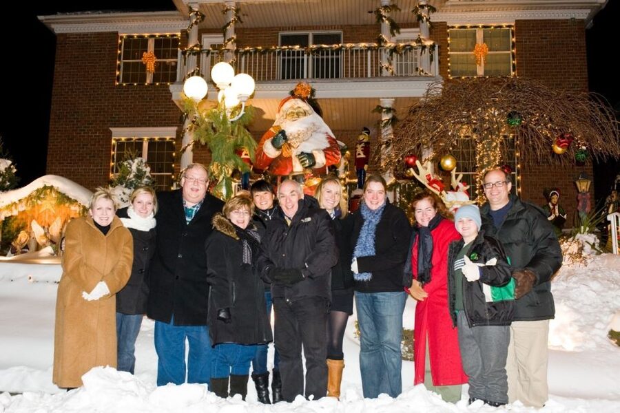 From Manhattan: 4-Hour Christmas Lights Luxury Bus Tour - Who this tour fits best (and who should rethink)