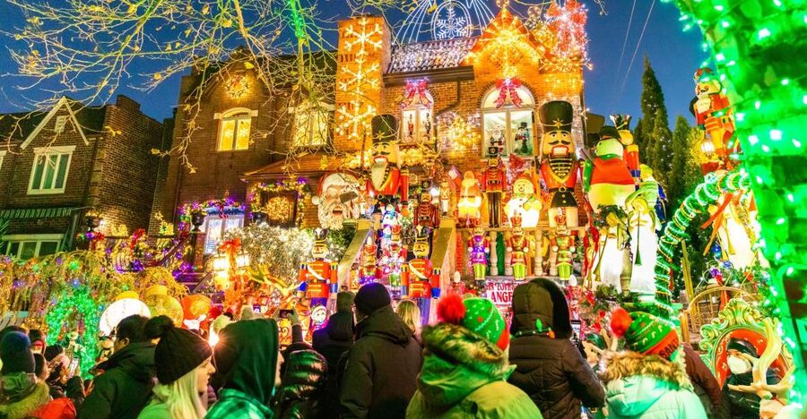 From Manhattan: 4-Hour Dyker Heights Holiday Lights Bus Tour - Getting to the right starting point, 566 10th Ave