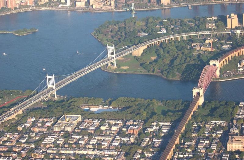 From Manhattan: 5-Hour Bronx, Queens, and Brooklyn Bus Tour - Price and pacing: is $75 worth a 5-hour borough sampler?