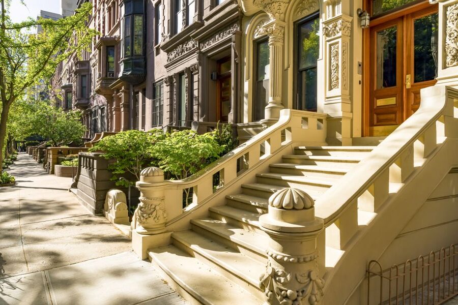 From Manhattan: Bronx, Queens and Brooklyn Half-Day Tour - What Transportation and Tour Style Feels Like in Real Life