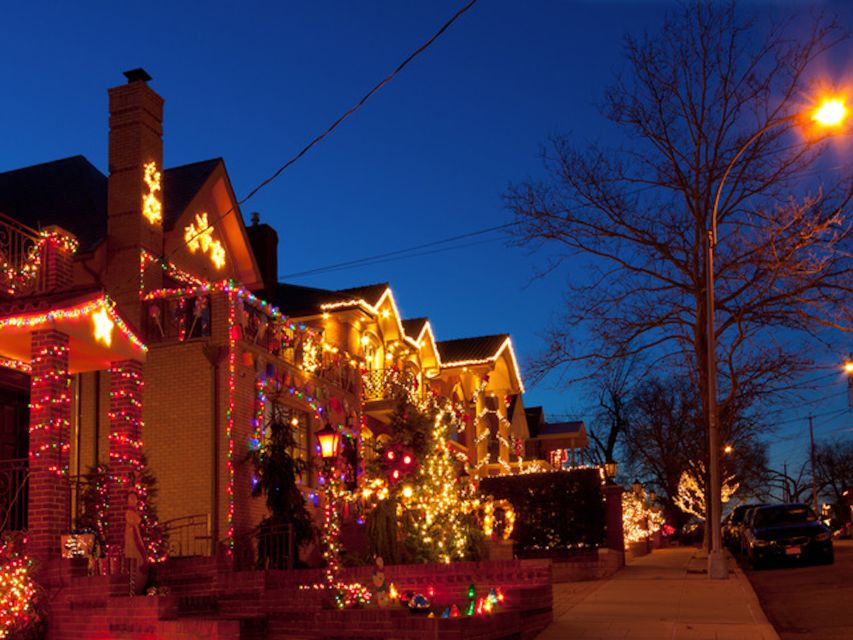 From Manhattan: Dyker Heights Lights & Skyline Tour - When to go, what to bring, and how to make photos easier