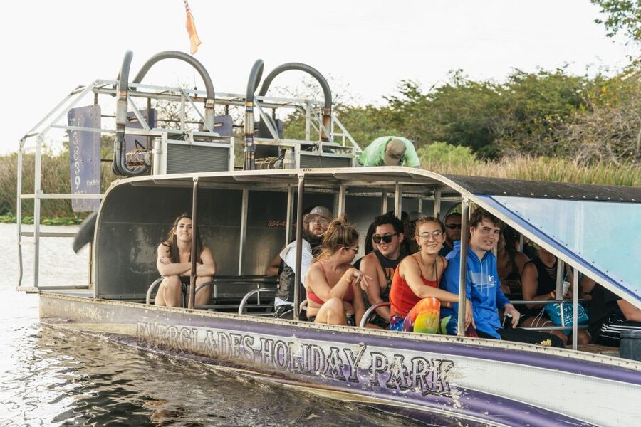 From Miami: Everglades Airboat, Wildlife Show & Bus Transfer - From Miami to Everglades Holiday Park on an air-conditioned coach