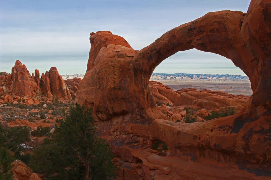 From Moab: Full-Day Canyonlands and Arches 4x4 Driving Tour - Island in the Sky, then the Shafer Trail switchbacks