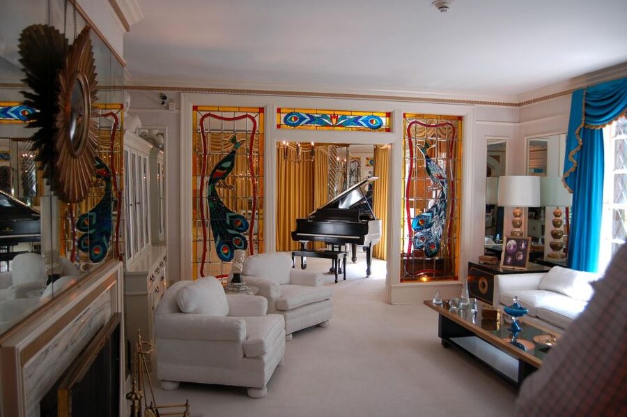 From Nashville: Memphis Tour with Graceland VIP Access - Graceland VIP access: making 3.5 hours feel like more