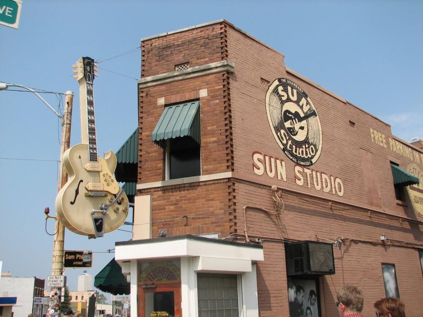 From Nashville: Memphis Tour with Graceland VIP Access - The Peabody duck walk: charming, scheduled, and on your terms