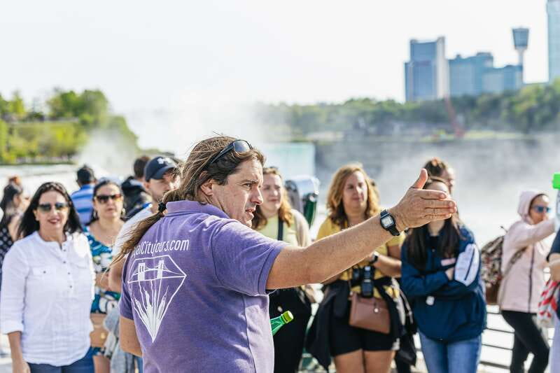From New York City: Niagara Falls One Day Tour - Guides, groups, and the human part that makes it work