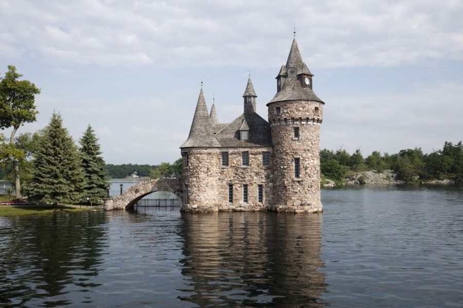 From NYC: Niagara Falls & 1000 Islands 3-Day Tour - The 1000 Islands Stretch: Gananoque and Private-Island Views