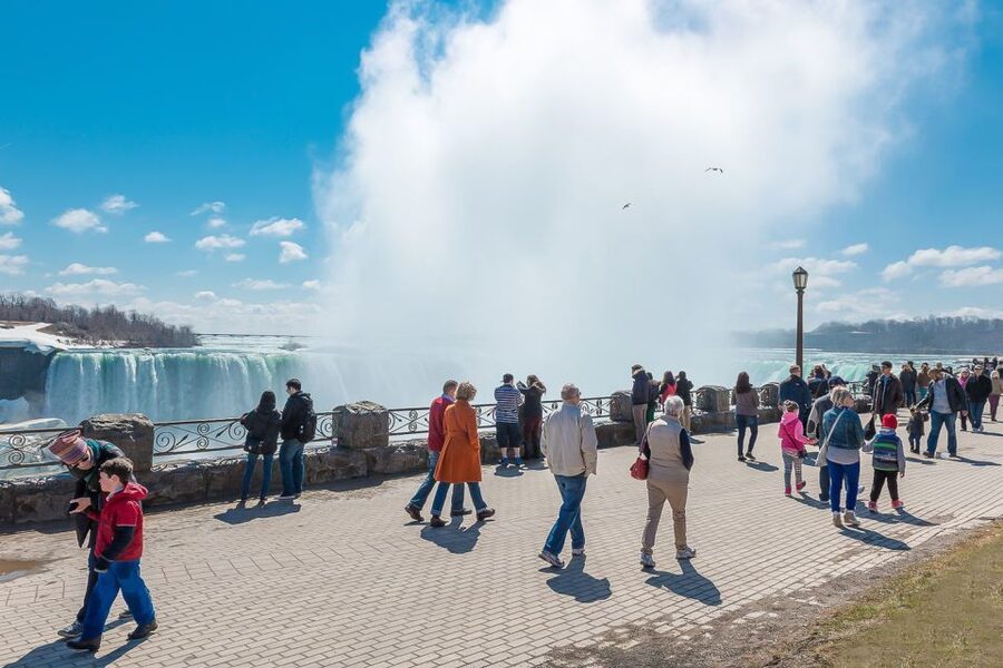 From NYC: Niagara Falls Full-Day Tour with Maid of the Mist - Leaving New York at 4:00 AM, then letting the bus do the work