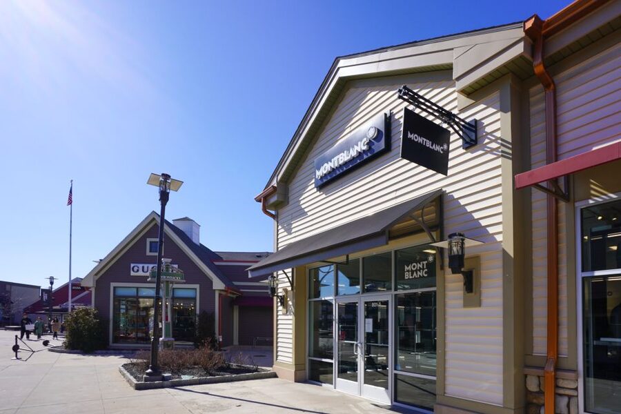 From NYC: Woodbury Common Premium Outlets Shopping Tour - Who This Trip Fits Best (and Who Might Want a Different Plan)