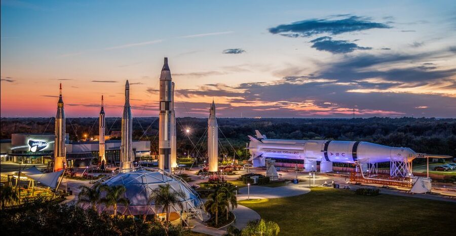 From Orlando: Kennedy Space Center Trip with Transport - Meeting point at ICON Park: where to find the bus without stress