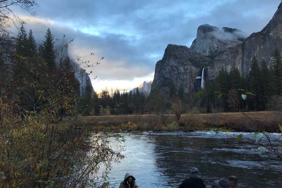 From SF: Yosemite Day Trip with Giant Sequoias Hike & Pickup - Valley View and Tuolumne Grove: one-mile sequoias with big history vibes