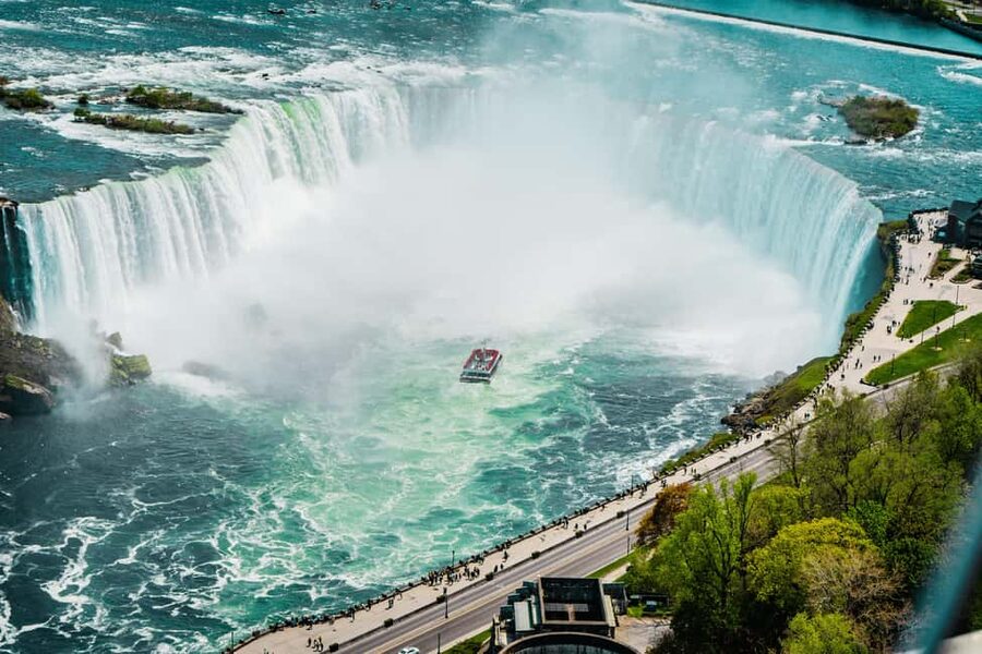 From Toronto: Niagara Falls Tour with Cruise & Maple Tasting - Maple Tasting and Optional Lunch: Turning a Sightseeing Day into a Canadian Flavor Moment