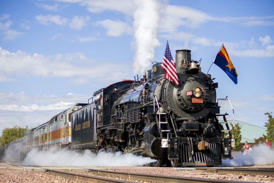 From Williams: Grand Canyon Railway Round-Trip Train Ticket - Key highlights worth waking up for