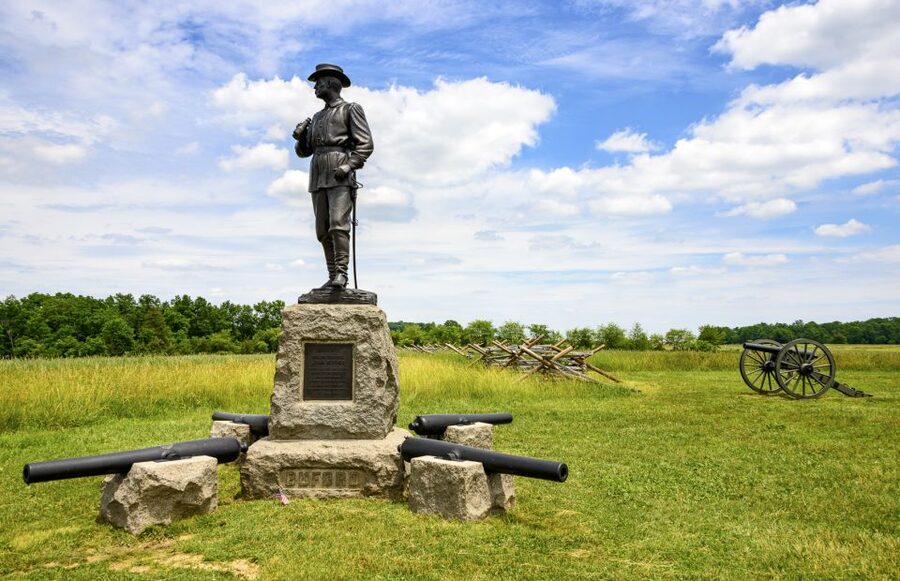 Gettysburg: Horse-Drawn Carriage Battlefield Tour - Entering Gettysburg by carriage, not by foot