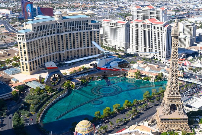Grand Canyon Deluxe Helicopter Tour with Landing from Las Vegas - Flight back over the Strip: closing the loop