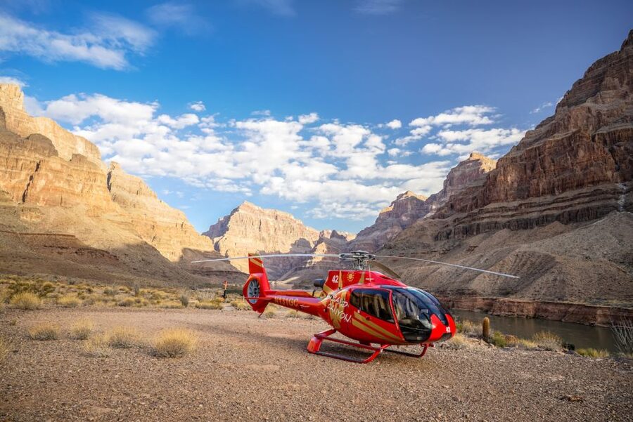 Grand Canyon Helicopter Landing Tour with Vegas Strip - The 3,200-foot descent: what it feels like to land below the rim