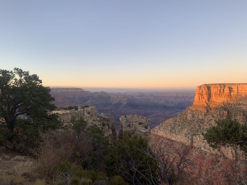 Grand Canyon National Park: Guided Sunset Hummer Tour - Wildlife and surprises: how to keep an eye out without missing the canyon