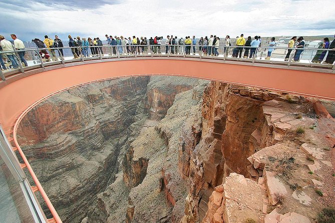 Grand Canyon West & Hoover Dam Tour With Breakfast At IHOP - Key things that make this tour work