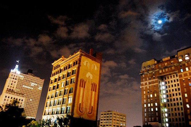 Haunted Memphis Walking Ghost Tour - Your Guide Makes the Difference: Storytelling, Humor, and Q&A
