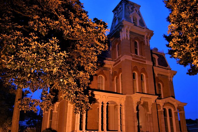 Haunted Memphis Walking Ghost Tour - Start at Alfred’s On Beale, End at Earnestine & Hazel’s