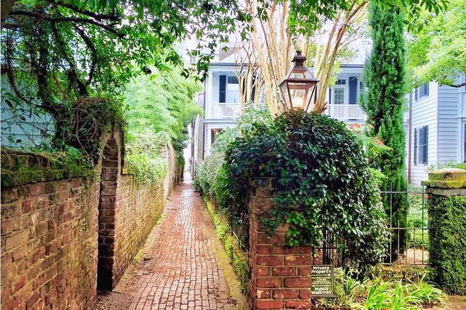 Hidden Alleyways and Historic Sites Small-Group Walking Tour - Alley Walks, Landmark Stops, and a 2-Hour Pace That Works