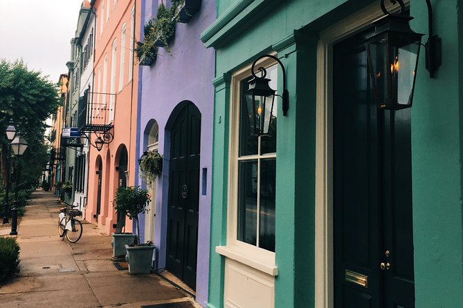 Highlights of Charleston Guided Walking Tour - What makes the guide experience special (Bill, humor, and pacing)