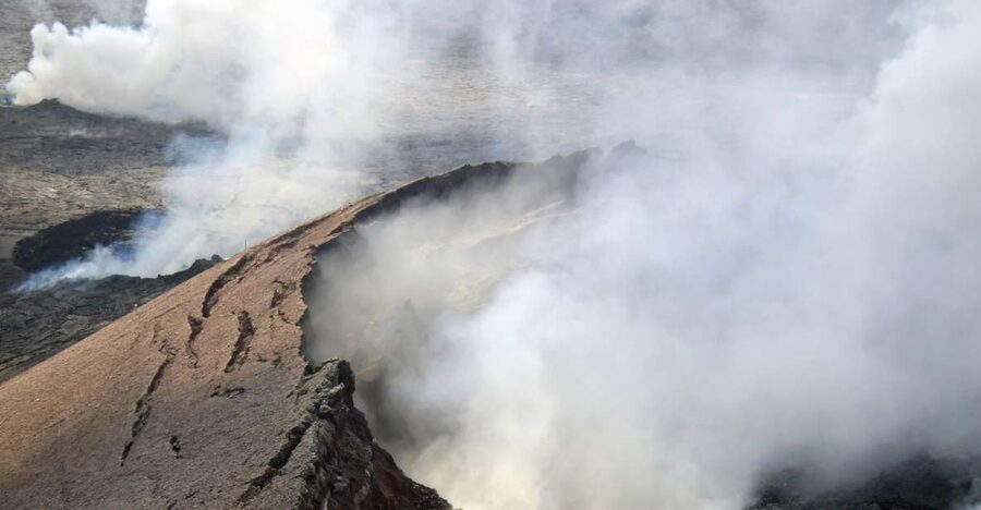 Hilo: Hawaii Volcanoes National Park Flight - Pu‘u ‘Ō‘ō from Above: A Volcanic Cone You Can Actually Trace