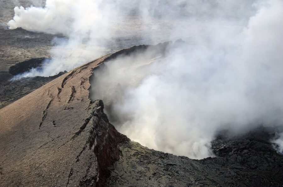 Hilo: Hawaii Volcanoes National Park Flight - Waterfalls and Jungle Views: What Happens When Conditions Cooperate