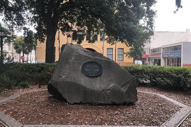 Historic Savannah Guided Walking Tour - War-era buildings, cotton trade, and why the past feels specific
