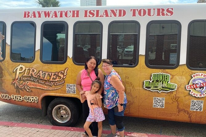 Historical Tour of Galveston by Air-Conditioned Bus - Group size and the vibe on board
