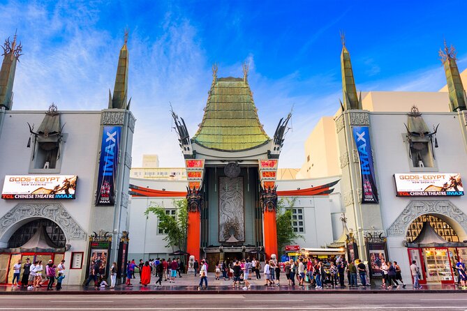 Hollywood and Celebrity Homes Bus Tour - On the bus: what narration gives you, and what seat position can change