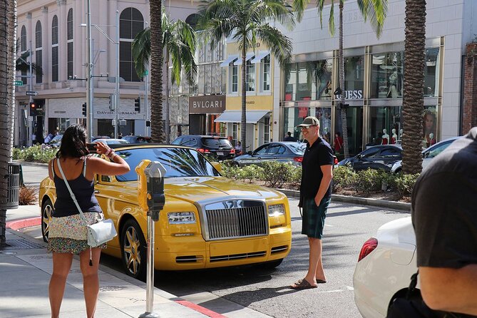 Hollywood and Celebrity Homes Bus Tour - Beverly Hills Sign: the short photo moment that you should plan for