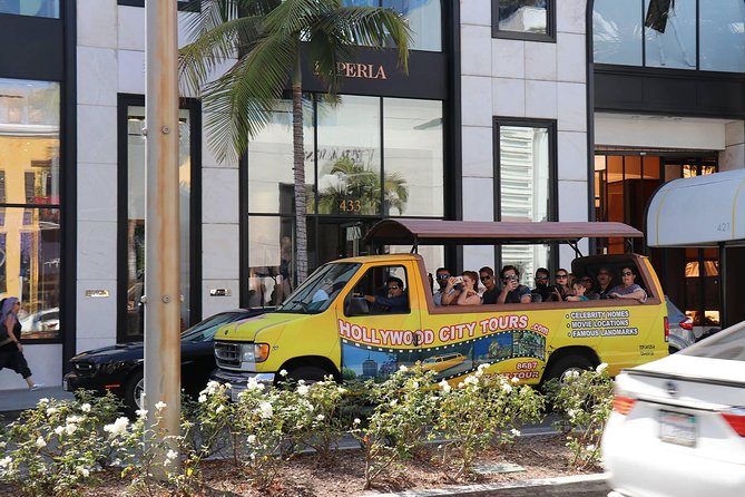 Hollywood and Celebrity Homes Bus Tour - Celebrity homes: what you’ll see, and what you should not expect