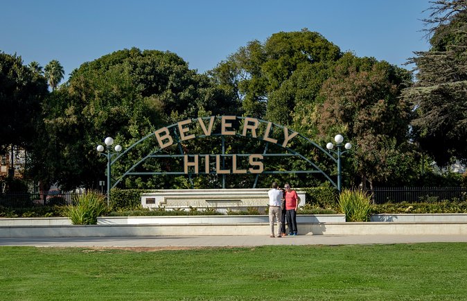 Hollywood Open Bus Tours - Hollywood Hills and Celebrity Homes: When the Views Become the Point